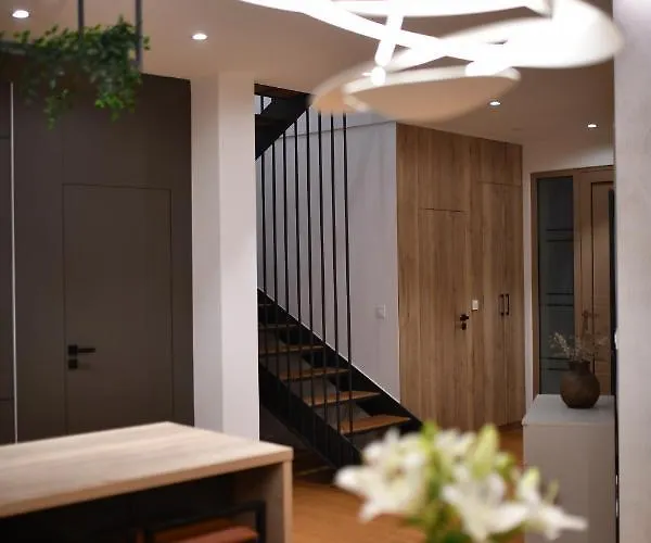 Abyss Villa *