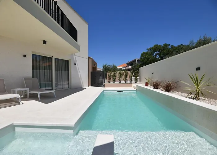 Villa Abyss *